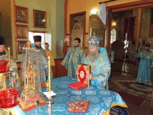 01-Божественная-литургия-в-храме-святителя-Николая-архиепископа-Мир-Ликийских-чуд